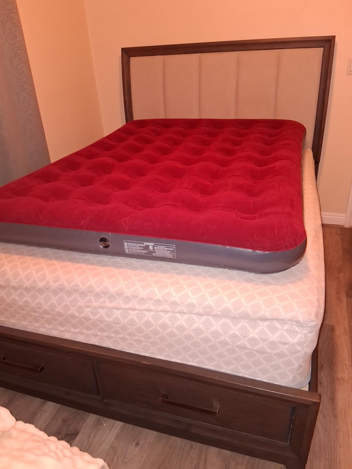 Queen Size Inflatable Camping Air Mattress: 80×60 Inches with Pump & Accessories
